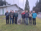 Še skupinska fotografija pri našem obeležju v Ortneku