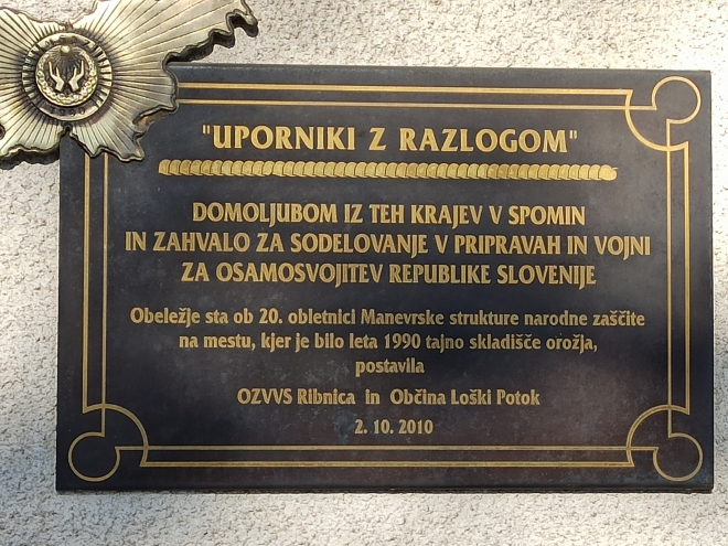 Spominsko obeležje Loški potok
